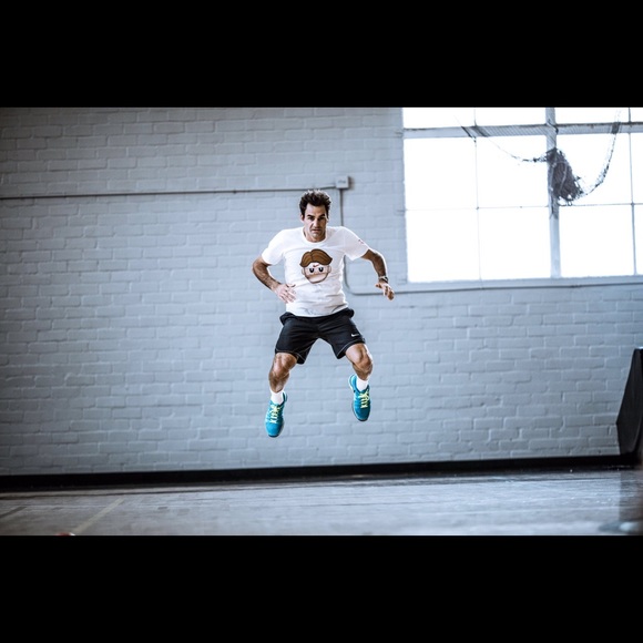 Roger Federer Emoji Large Nike Tshirt. Still in original packaging. - Picture 6 of 7